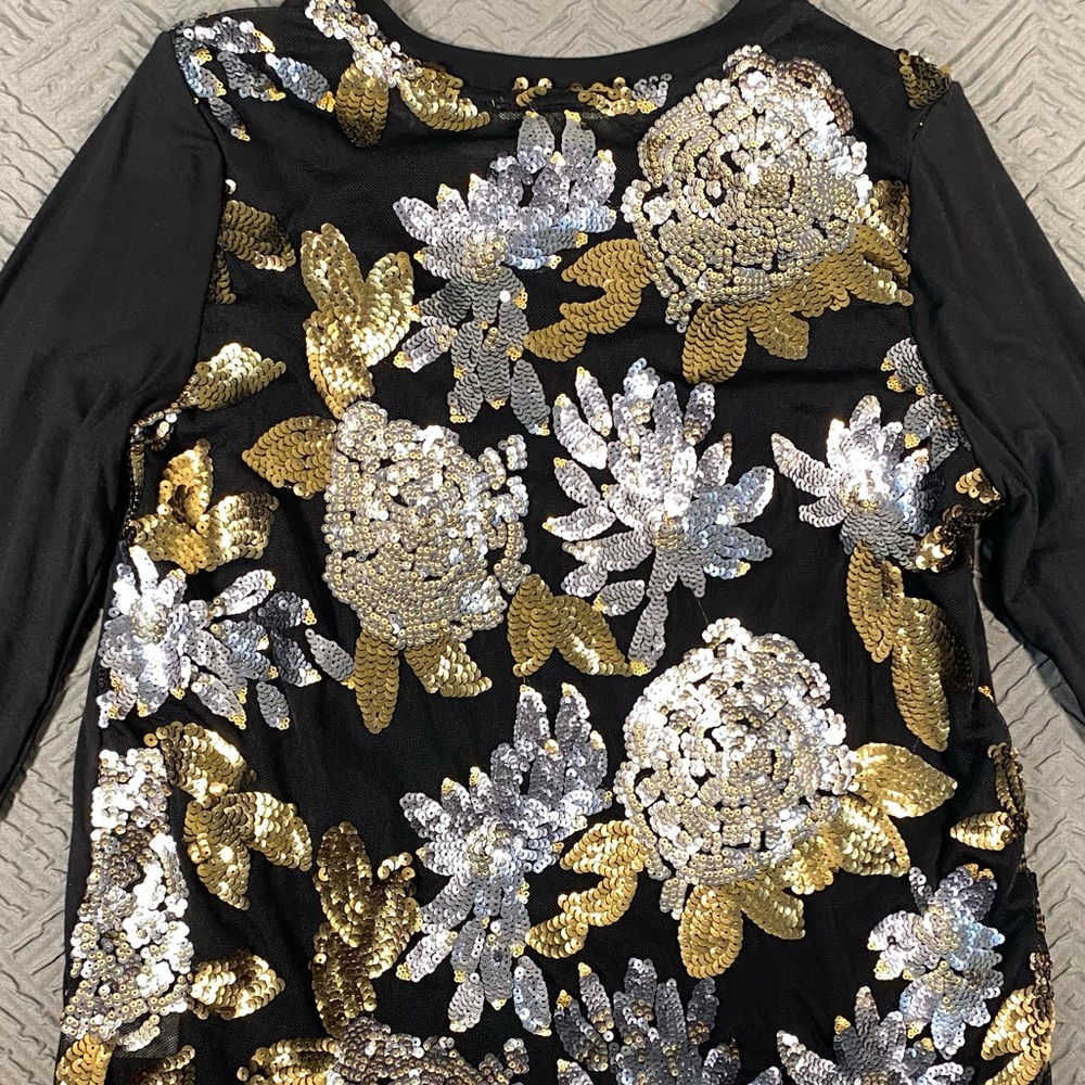 Gianni Bini GORGEOUS Sequin Back Top Size M EUC